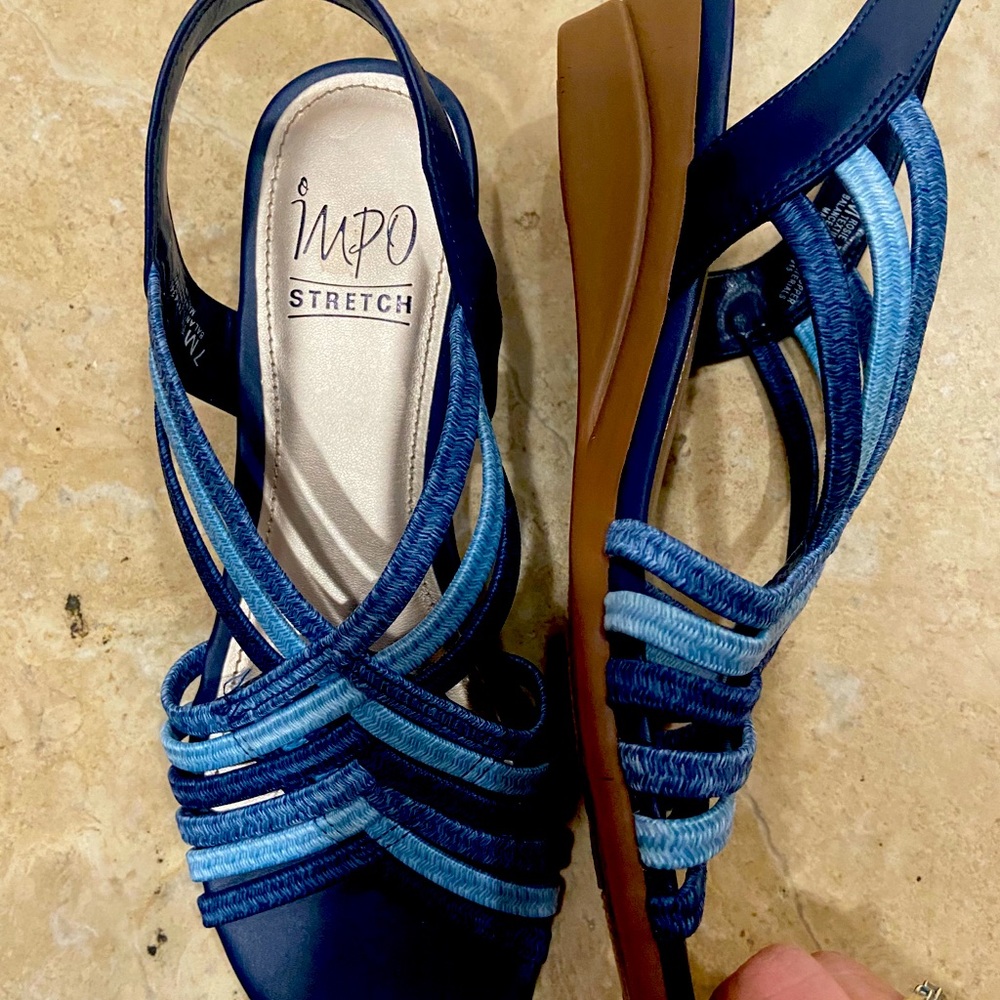 🛑sale🛑 2 for 15.... Stretch sandals